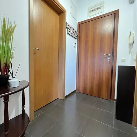 Lazur Aqua Апартамент *