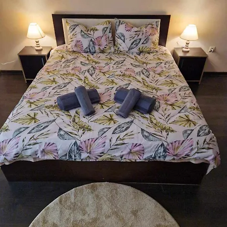 Lazur Aqua * Burgas Stad